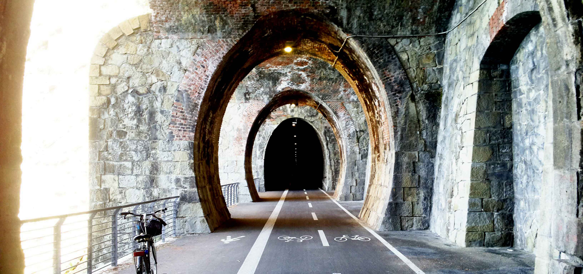 fiets tunnel Levanto