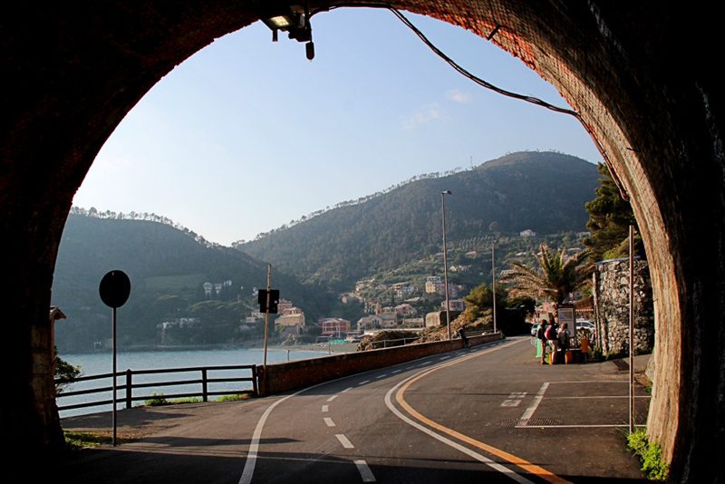 Bonassola fiets tunnel